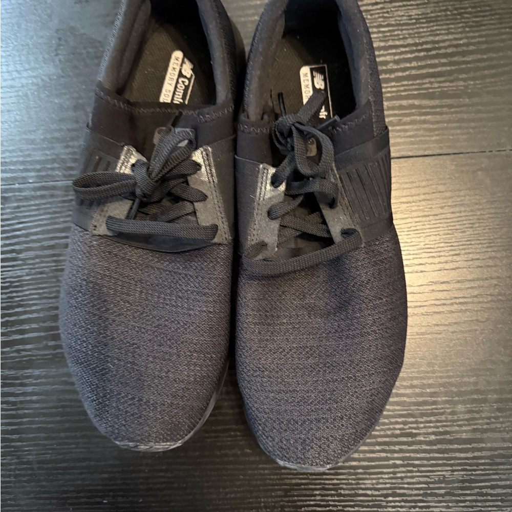 New Balance Men's Black Sneakers